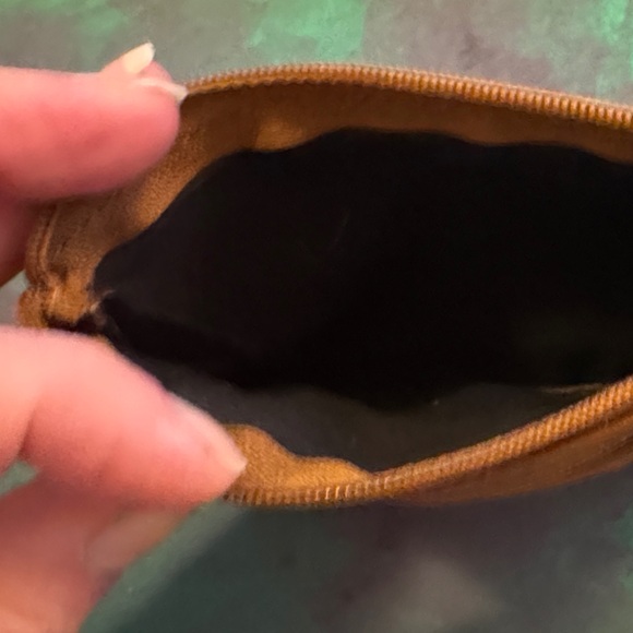 Leather Wallet | Keychain - Picture 5 of 8